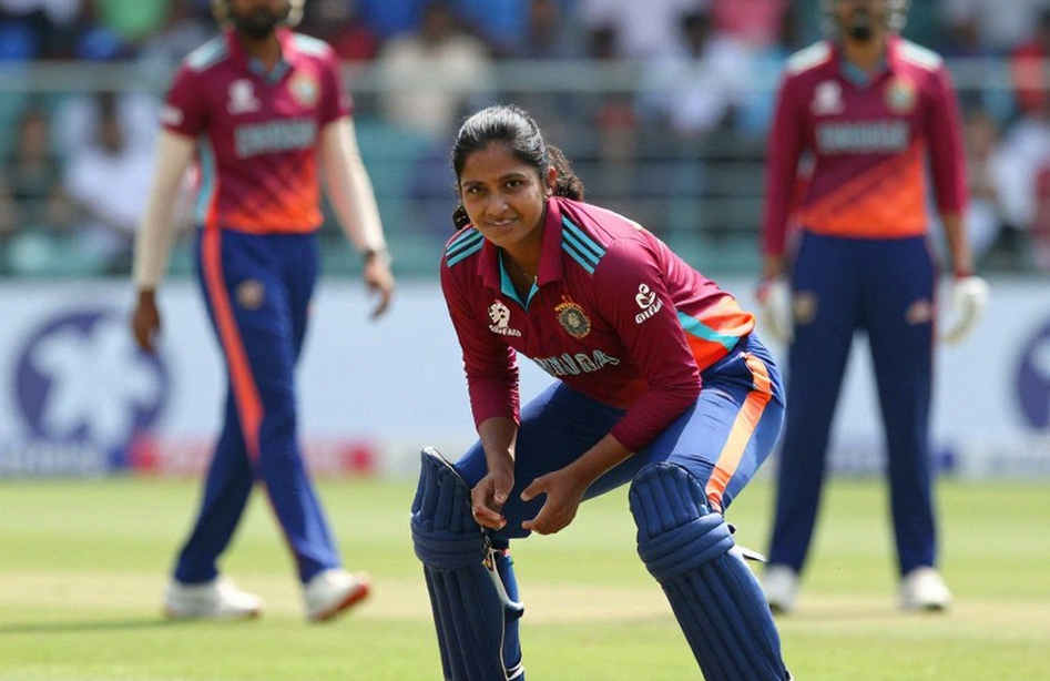 A Falling Handkerchief, 43 for 4 and Rashid's Open Vault: Three Signals Beneath a Tri-Series Win